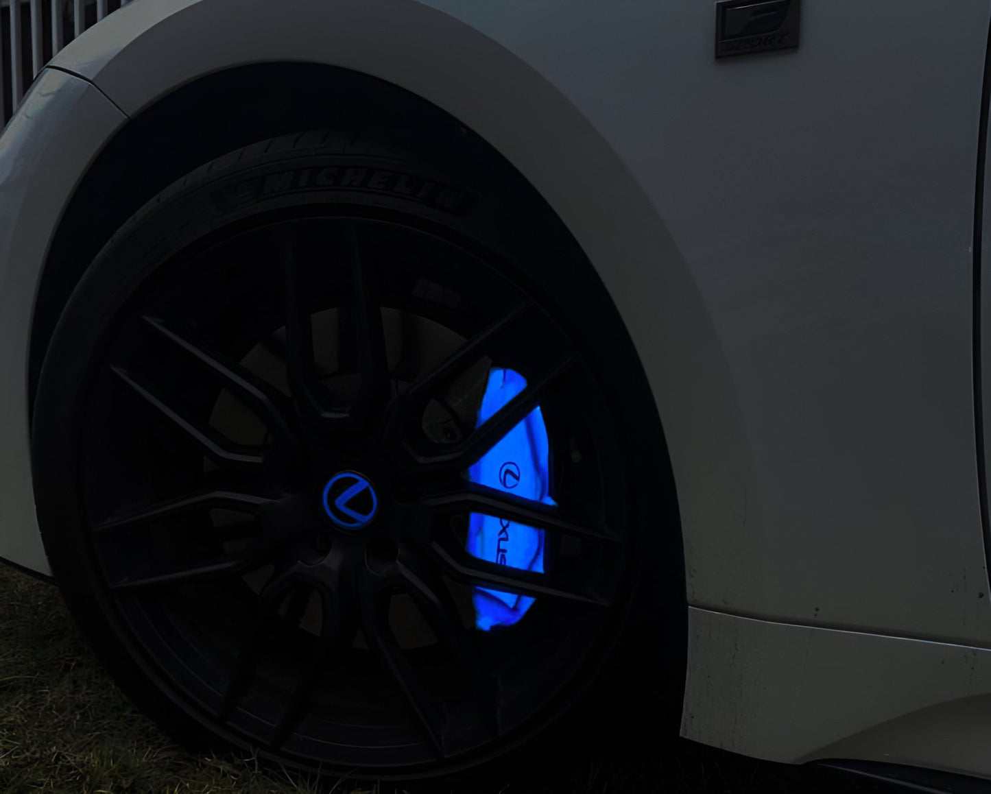 Lexus IS500 Reflective Caliper Pre-cut Vinyl Kit